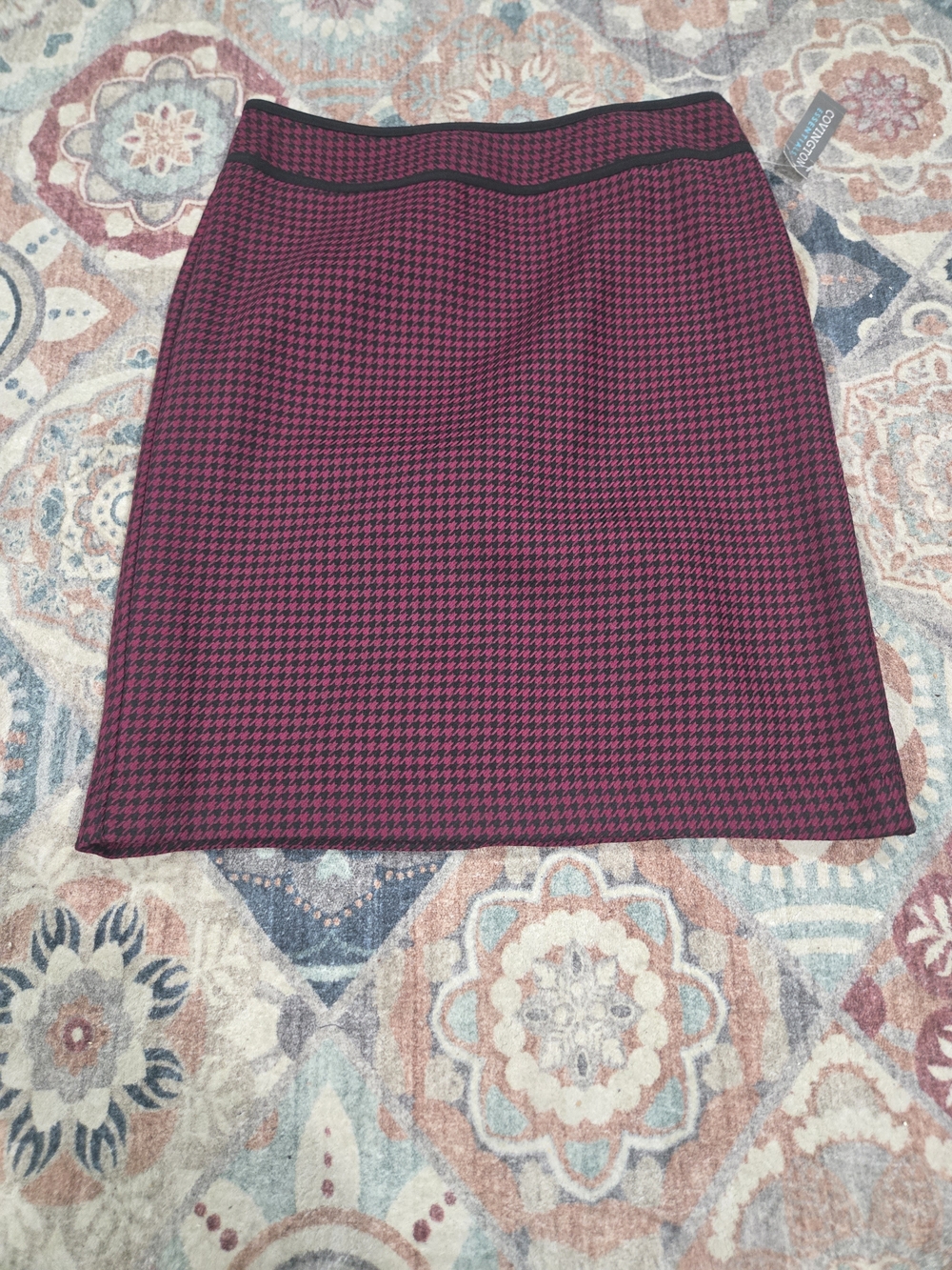 Covington Essentials Black & Burgundy Houndstooth Pencil Skirt - Picture 6 of 6